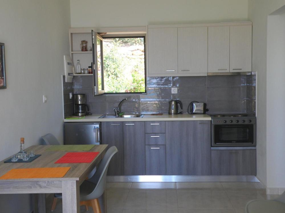 Galini Apartment'S-Suites Skaloti Ngoại thất bức ảnh