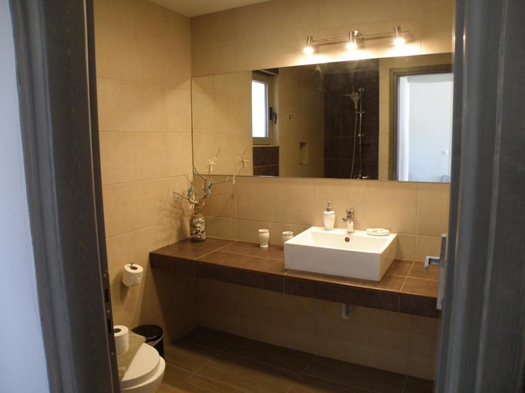 Galini Apartment'S-Suites Skaloti Ngoại thất bức ảnh
